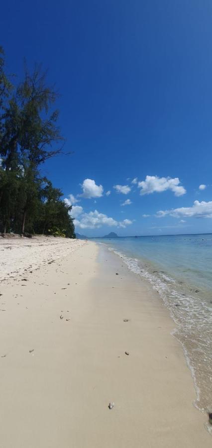 Coconut Bay Apartments Flic-en-Flacq Buitenkant foto